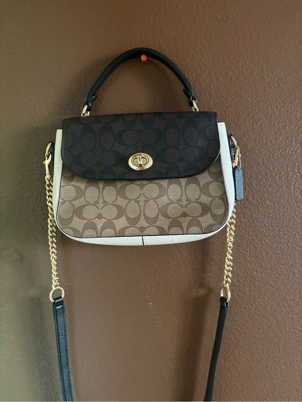 Coach Two-Tone Signature Turnlock Crossbody - Brown/Black/Cream